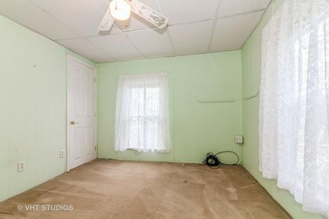 9716 Main St, Hebron, IL 60034 photo 8
