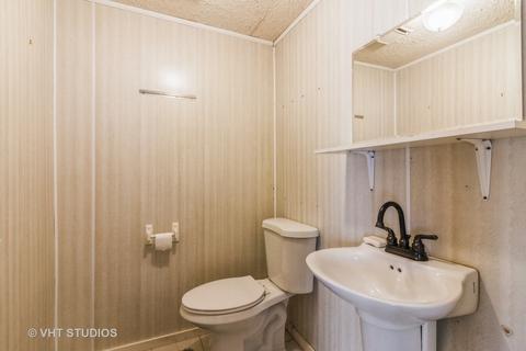 9716 Main St, Hebron, IL 60034 photo 10