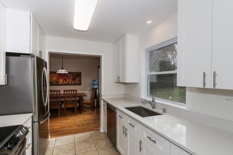 39 Forest Ave, Roselle, IL 60172 photo 10