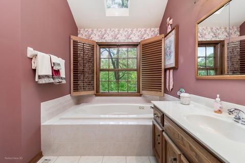 1215 Triple Crown Ct, Bartlett, IL 60103 photo 24