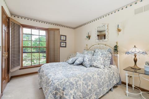 1215 Triple Crown Ct, Bartlett, IL 60103 photo 25