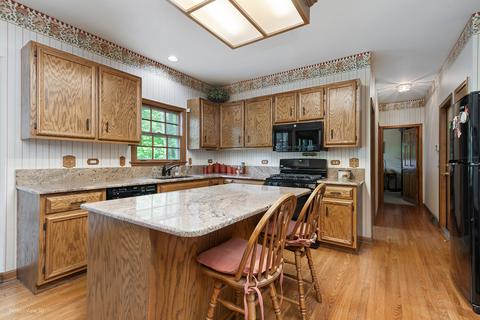 1215 Triple Crown Ct, Bartlett, IL 60103 photo 14
