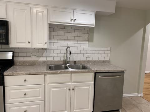 3704 Maxey Ct, Robbins, IL 60472 photo 4