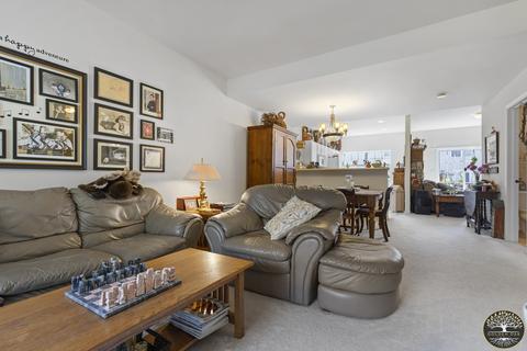 655 E Willow St, Elburn, IL 60119 photo 4