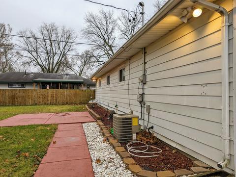 910 S Mattis Ave, Champaign, IL 61821 photo 42