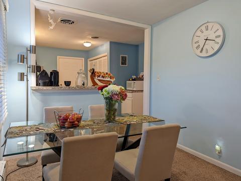 910 S Mattis Ave, Champaign, IL 61821 photo 8