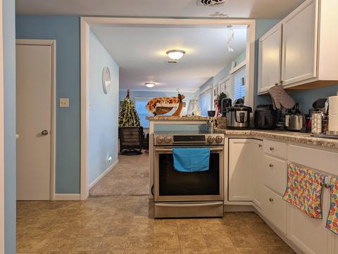 910 S Mattis Ave, Champaign, IL 61821 photo 13
