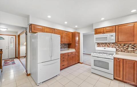 181 N Lombard Rd, Addison, IL 60101 photo 4