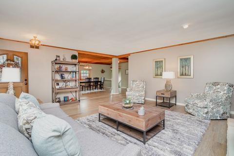 18162 Maple St, Lansing, IL 60438 photo 5