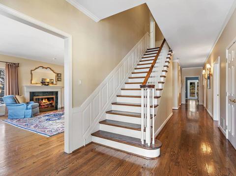1121 Wagner Rd, Glenview, IL 60025 photo 3