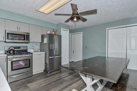 2907 S Riverside Dr, Mchenry, IL 60050 photo 16