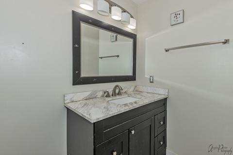 2907 S Riverside Dr, Mchenry, IL 60050 photo 5