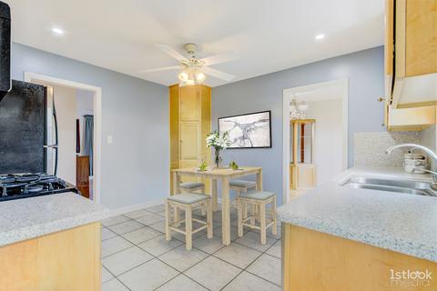 721 W Beach Dr, Addison, IL 60101 photo 9