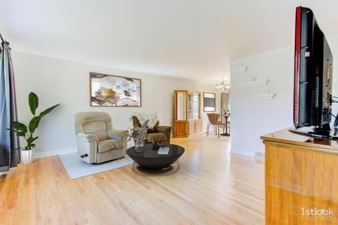 721 W Beach Dr, Addison, IL 60101 photo 4
