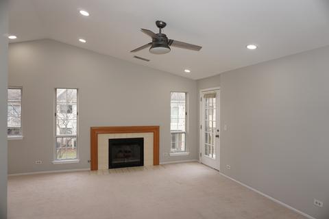 1402 Shore Ct #D2, Wheeling, IL 60090 photo 2