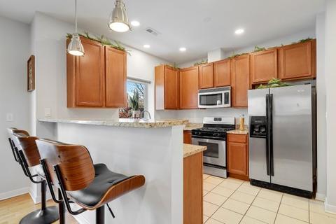 803 E 41st St #3B, Chicago, IL 60653 photo 6
