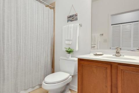 803 E 41st St #3B, Chicago, IL 60653 photo 9