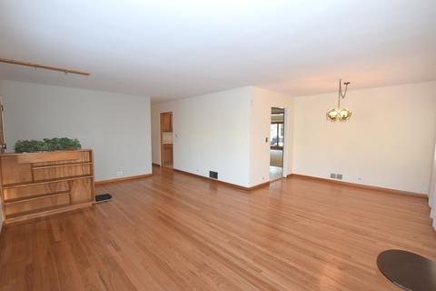 1105 Forest Ave, Des Plaines, IL 60018 photo 2