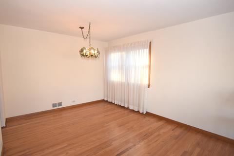 1105 Forest Ave, Des Plaines, IL 60018 photo 6