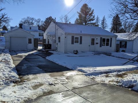 853 Monroe Dr, Freeport, IL 61032 photo 12