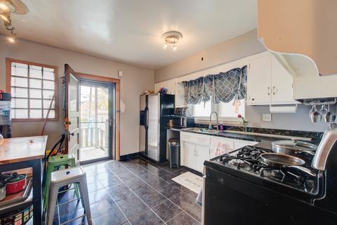 1533 Maple Ave, Berwyn, IL 60402 photo 3