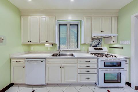 280 Nuttall Rd, Riverside, IL 60546 photo 8
