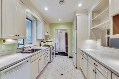 280 Nuttall Rd, Riverside, IL 60546 photo 7