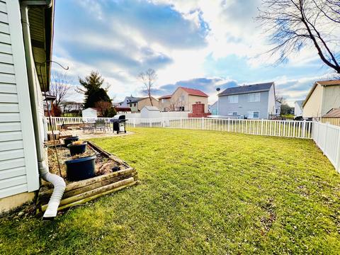 690 Mariner Dr, Elgin, IL 60120 photo 24