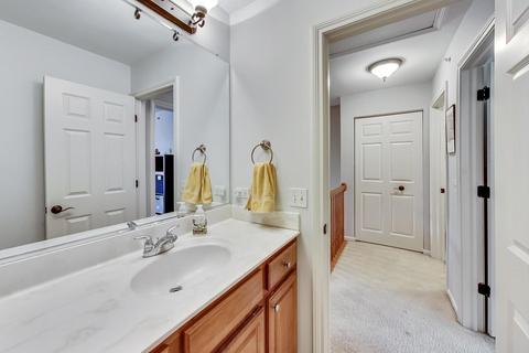 444 Bradbury Ln, Bartlett, IL 60103 photo 21