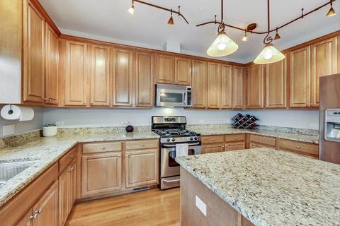 444 Bradbury Ln, Bartlett, IL 60103 photo 11