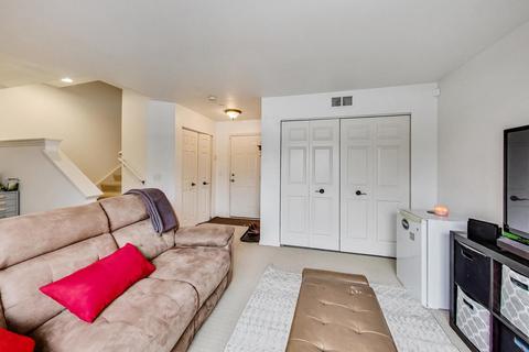 444 Bradbury Ln, Bartlett, IL 60103 photo 32