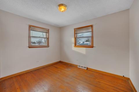 6512 W 84th St, Burbank, IL 60459 photo 10
