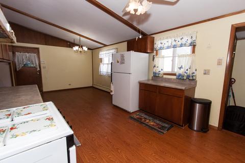 603 S Division St, Chenoa, IL 61726 photo 5