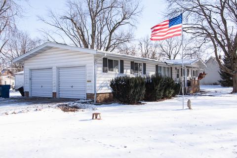603 S Division St, Chenoa, IL 61726 photo 1