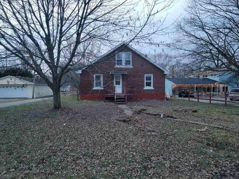311 S Harrison St, Sidney, IL 61877 photo 4