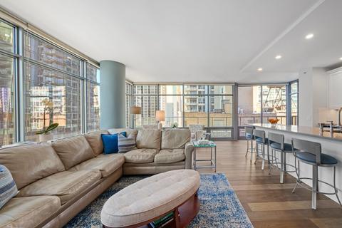 100 E 14th St #710, Chicago, IL 60605 photo 6