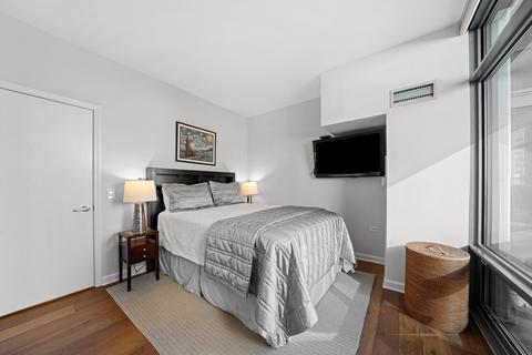 100 E 14th St #710, Chicago, IL 60605 photo 31