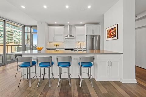 100 E 14th St #710, Chicago, IL 60605 photo 9