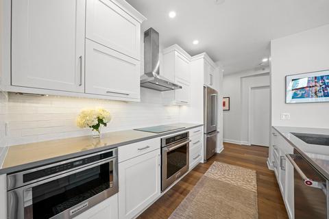 100 E 14th St #710, Chicago, IL 60605 photo 5