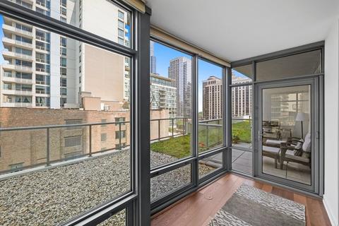 100 E 14th St #710, Chicago, IL 60605 photo 16