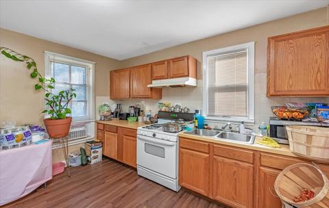 479 Park St, Elgin, IL 60120 photo 8