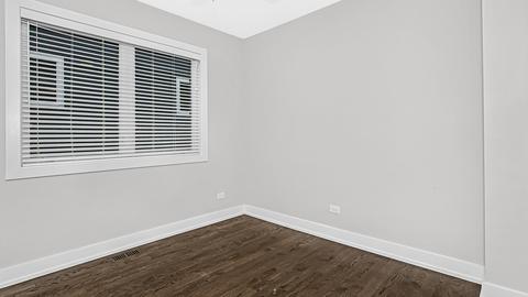 4631 S Champlain Ave, Chicago, IL 60653 photo 18