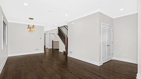 4631 S Champlain Ave, Chicago, IL 60653 photo 3