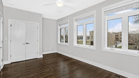 4631 S Champlain Ave, Chicago, IL 60653 photo 17