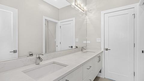 4631 S Champlain Ave, Chicago, IL 60653 photo 20