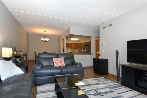 1685 Mill St #505, Des Plaines, IL 60016 photo 8