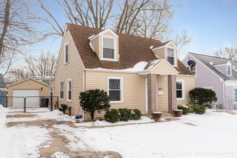 1075 South St, Elgin, IL 60123 photo 2
