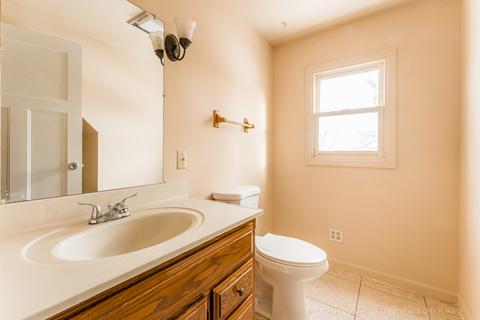 1075 South St, Elgin, IL 60123 photo 12