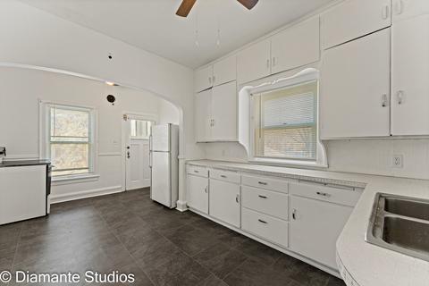 312 E Prospect Ter, Freeport, IL 61032 photo 4