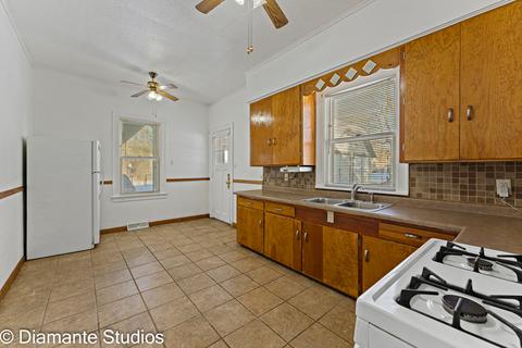 312 E Prospect Ter, Freeport, IL 61032 photo 10